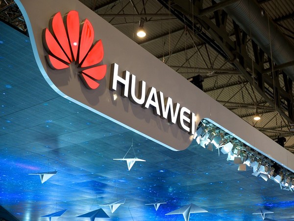 I-T dept searches Chinese telecom major Huawei