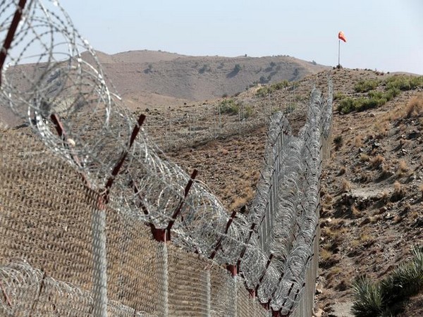 Fencing of Afghan-Pakistan border to be completed by June 30, says Pak interior minister