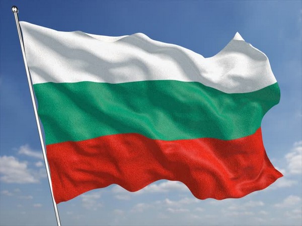 Bulgaria expels 10 Russian diplomats