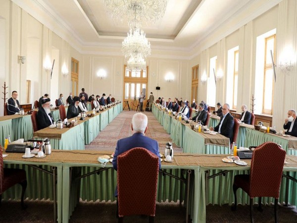 Taliban, Afghan politicians agree war not a solution, call for cordial atmosphere for talks