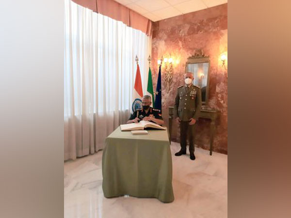Army Chief Naravane discusses bilateral defence cooperation with Italian Defence Minister