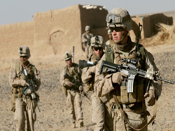 काबुल हवाईअड्डे पर हमलों में 60 अफगान नागरिकों, 13 अमेरिकी बलों की मौत