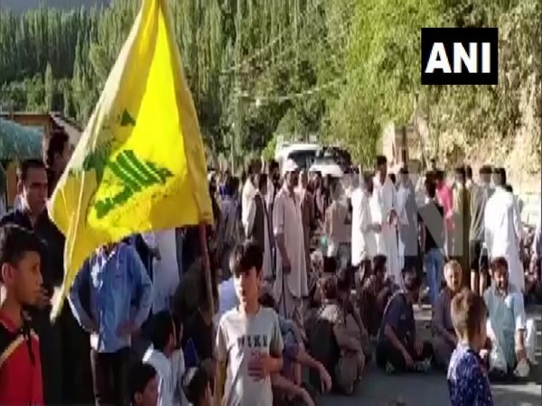 Locals stage protest on highway in Gilgit-Baltistan against administrative apathy