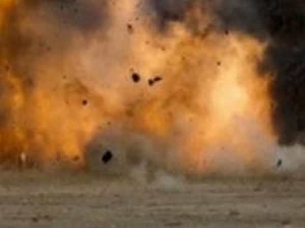 अफगानिस्तान में विस्फोट में कम से कम 100 लोग हताहत : तालिबान अधिकारी