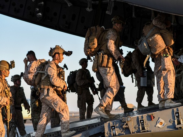 अफगानिस्तान से यूरोप में अभी तक 7,000 से अधिक लोगों को लाया गया : अमेरिकी जनरल