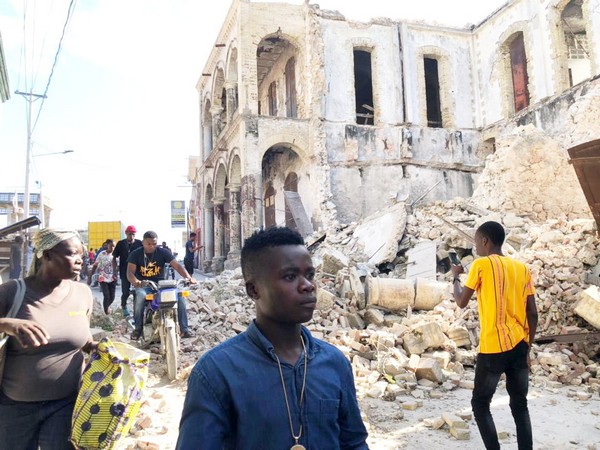 हैती में शक्तिशाली भूकंप में कम से कम 304 लोगों की मौत