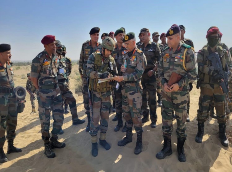 Army Chief General MM Naravane visits Jaisalmer to Review Exercise DAKSHIN SHAKTI