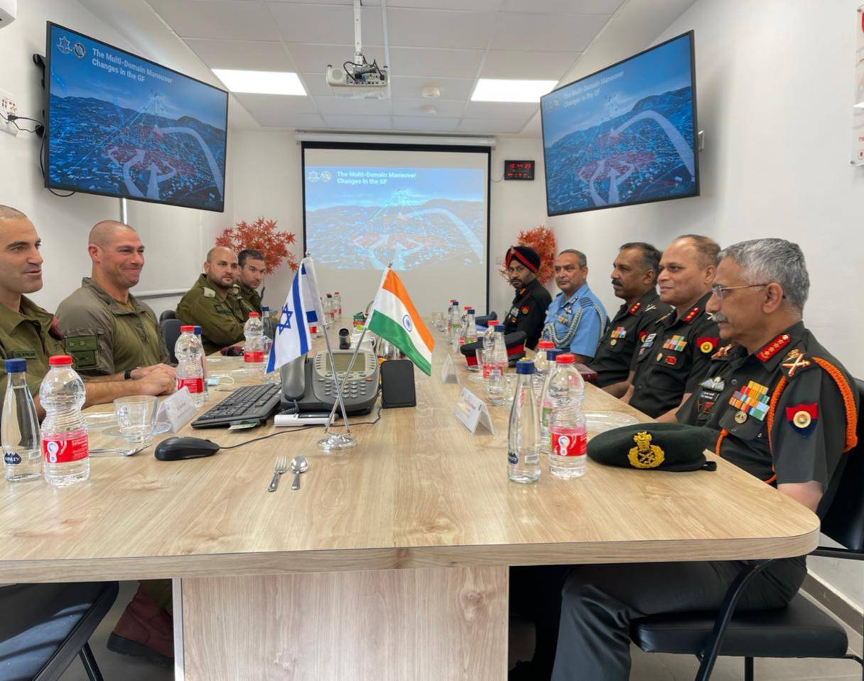 जनरल नरवणे ने इजराइल में तैनात भारतीय शांति सैनिकों से बातचीत की