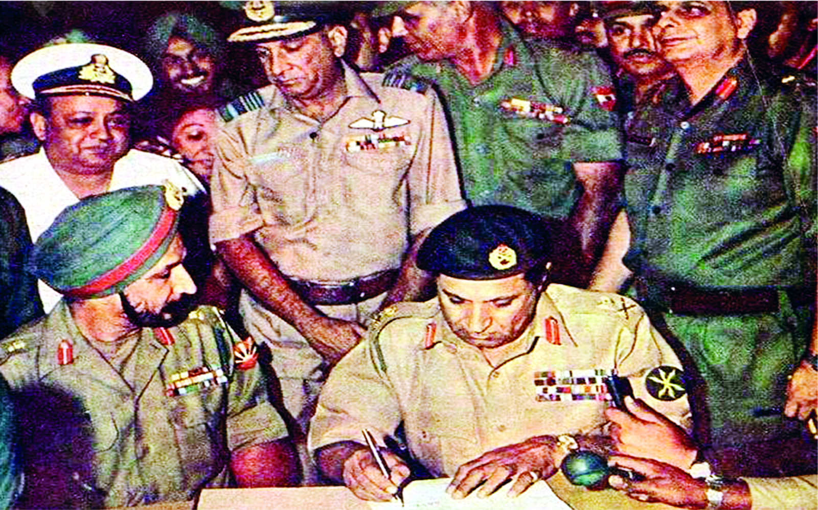 1971 भारत-पाकिस्‍तान युद्ध : घुटने पर गिर कर भी सबक न सीखा पाकिस्तान