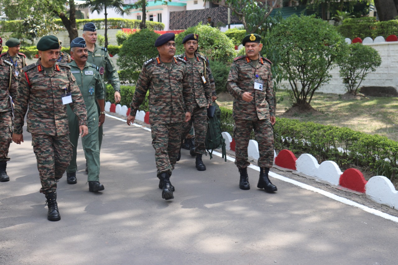 Chief of Army Staff Proceeds on a Three Day Visit to Bangladesh