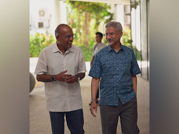 Jaishankar discusses strengthening bilateral ties with Singapore Minister Shanmugam
