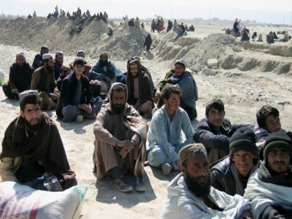 Pakistan cracks down on Afghan migrants as deadline expires