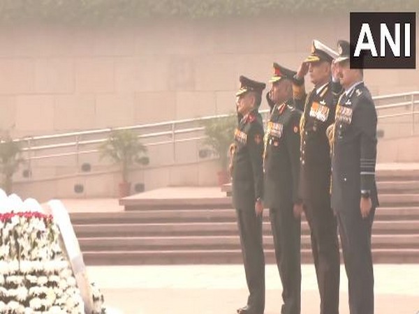 Navy Day 2023: Defence Chiefs lay wreaths at War Memorial in solemn ceremony