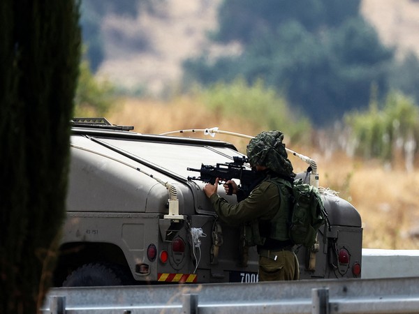 Hezbollah missile from Lebanon injures several Israeli soldiers