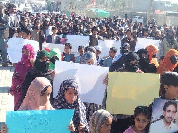 Pakistan: Over 100 protesters continue to remain in police custody, says Baloch Yakjehti Committee