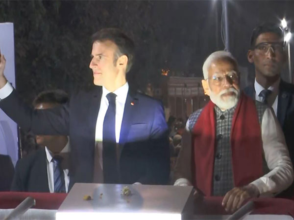 PM Modi, French President Macron hold roadshow in Rajasthan’s Jaipur