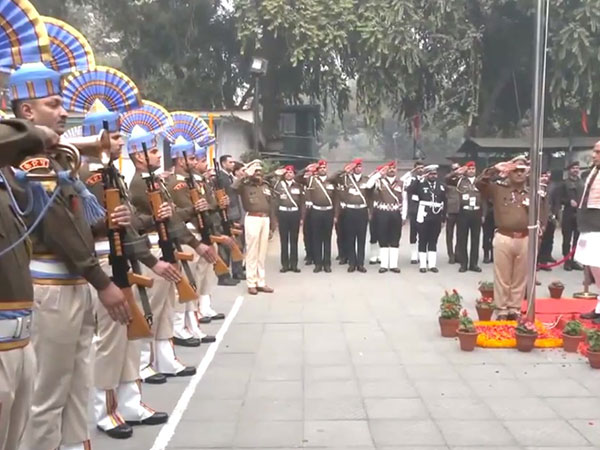 Defence Minister Rajnath Singh unfurls National flag on Republic Day