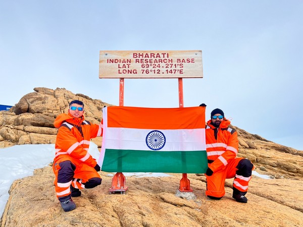 Indian Naval Hydrographic Department celebrate Republic Day in Antarctica