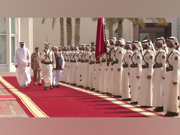 PM Modi receives ceremonial welcome in Doha, holds bilateral with Amir of Qatar