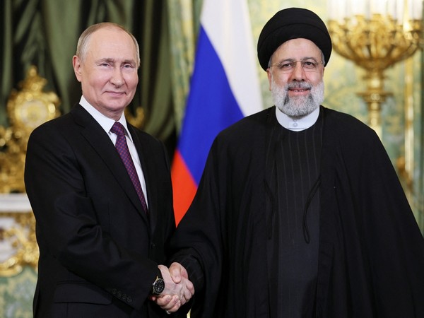 Putin urges restraint in call with Raisi amid Iran-Israel escalating tensions