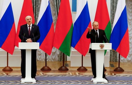 Russia and Belarus agree closer energy, economic integration