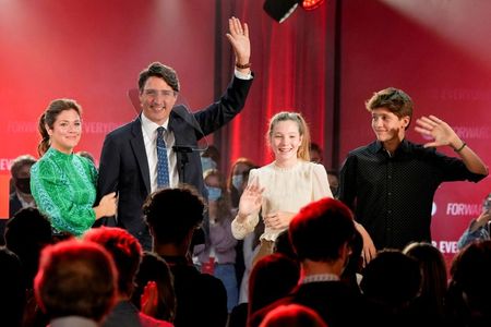 कनाडा : चुनाव में ट्रूडो की लिबरल पार्टी ने जीत दर्ज की, लेकिन बहुमत से दूर