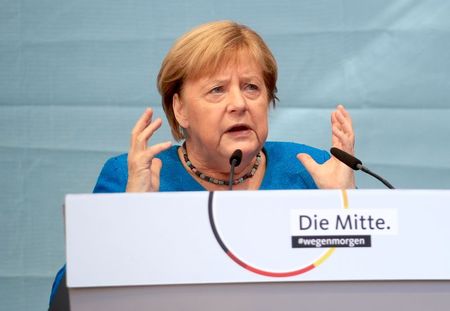 Merkel stresses importance of Tunisia’s democratic achievements