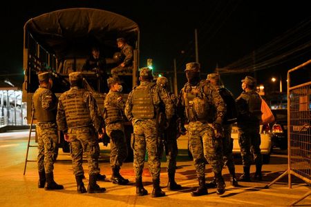 इक्वाडोर : हिंसा में 116 लोगों के मारे जाने के बाद जेलों में आपात स्थिति की घोषणा
