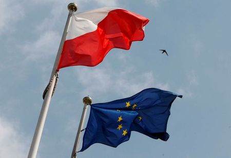 Poland will continue to respect EU law, foreign ministry says