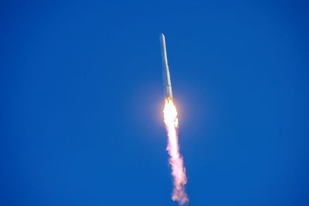 ‘वर्जिन ऑर्बिट’ ने सात छोटे उपग्रह प्रक्षेपित किए