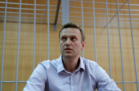 Jailed Kremlin critic Navalny dedicates EU prize to anti-corruption fighters
