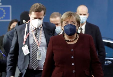 ‘A great European’: warm send-off for Merkel after 107 EU summits