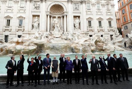 प्रधानमंत्री मोदी और जी20 के अन्य नेताओं ने रोम में ऐतिहासिक ट्रेवी फाउंटेन का दौरा किया