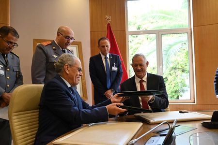 इजरायल और मोरक्को के रक्षा मंत्रियों के बीच ऐतिहासिक बैठक