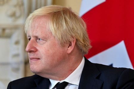 UK’s Johnson proposes 5 steps to Macron to prevent migrant deaths