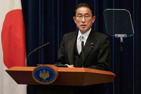 जापानी प्रधानमंत्री ने चीन, उत्तर कोरिया की चुनौतियों के बीच रक्षा शक्ति बढ़ाने का संकल्प लिया