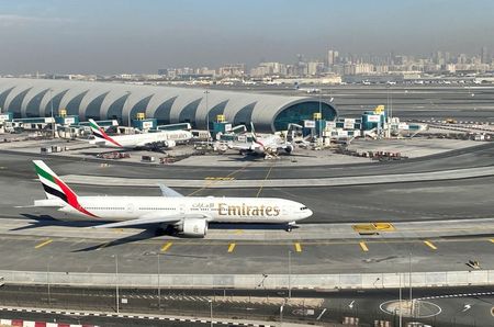 Emirates postpones start of Tel Aviv flights