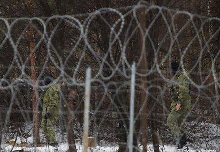 Czechs hold off on sending troops to Poland-Belarus border
