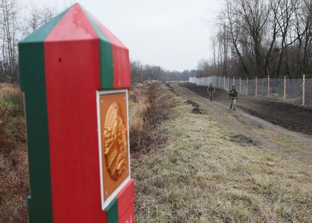 U.S. helps Ukraine to strengthen its border with Russia, Belarus