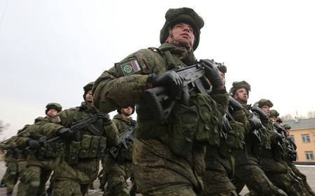 रूसी सैनिक कजाकिस्तान से लौटे