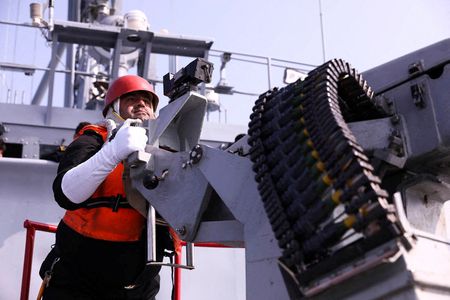 ईरान, रूस और चीन ने संयुक्त नौसेना युद्धाभ्यास शुरू किया