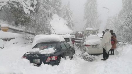 Government failures led to Pakistan tourist snow storm deaths, report says