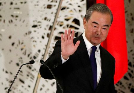 Senior Chinese diplomat calls for calm in Ukraine