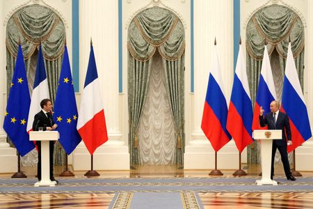 Putin, Macron discuss Ukraine crisis by phone – reports