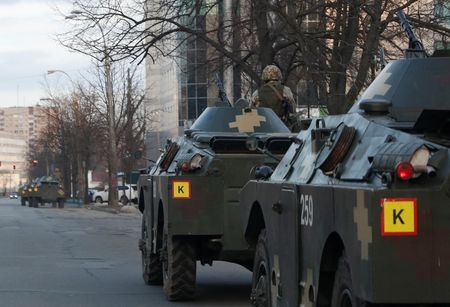 Gunfire heard close to govt quarters in central Kyiv – witness