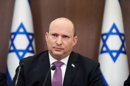 Israel PM offers to mediate to stop Ukraine hostilities, Kremlin says